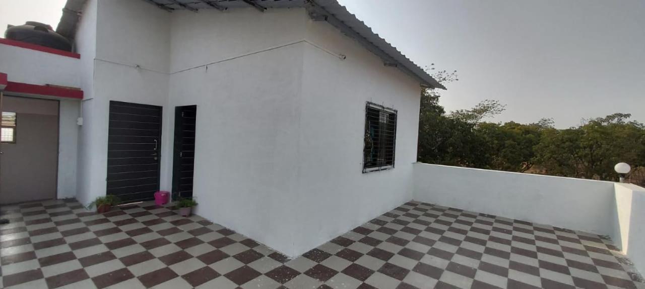 Tarangan Villa Badlapur Exterior photo