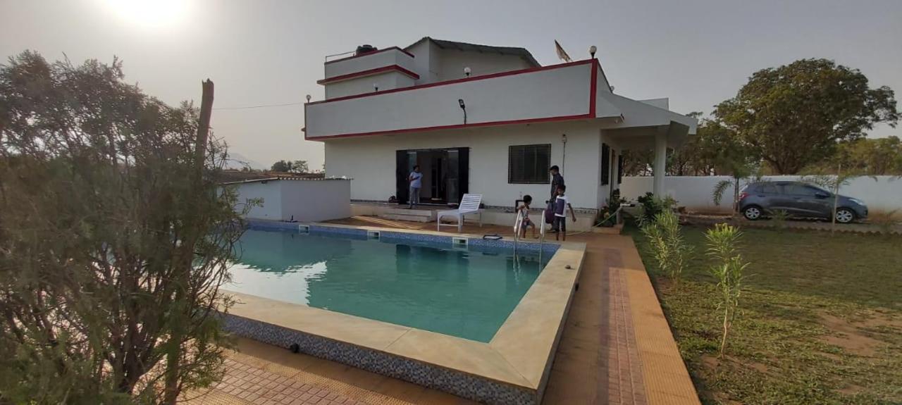 Tarangan Villa Badlapur Exterior photo